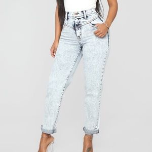 Fashion Nova, Acid wash jeans size 1